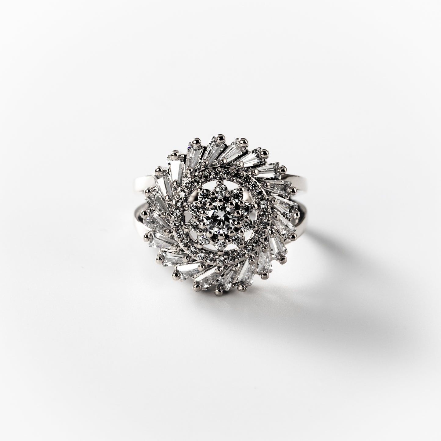 Rhodium-plated metal Sparkling whirl ring